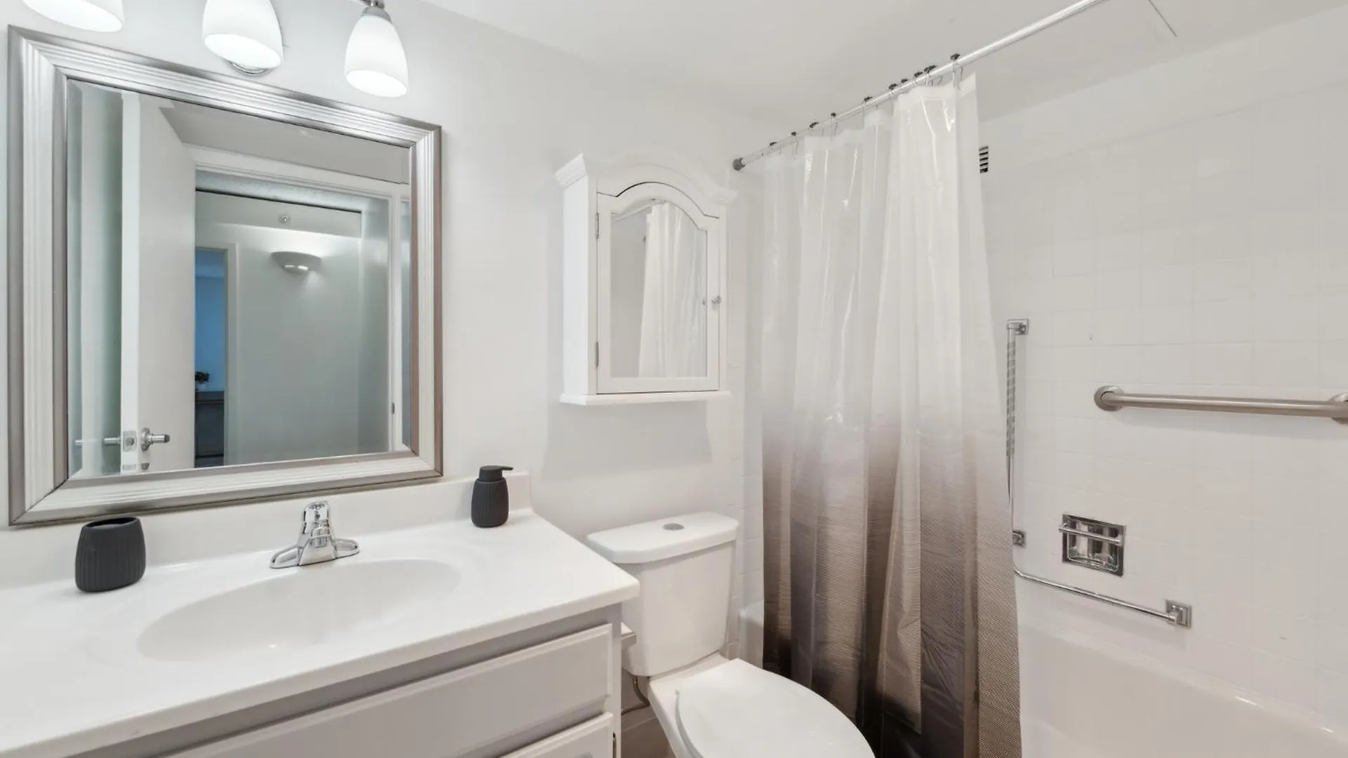 Legacy At Imperial Village 211 I 1 Bed 1 Bath 리치먼드 아파트
